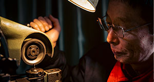 非標(biāo)零件加工